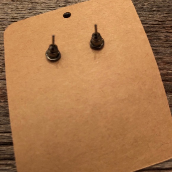 Swanky Coconut Multi Scale Stud Earrings 12 mm Pink Orange - Picture 2 of 4